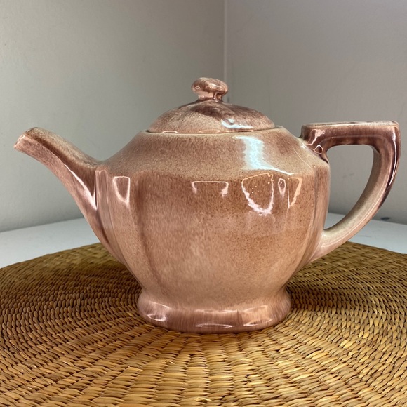 Vintage 1940’s Gonder Taupe Pinky-Brown Hue Ceramic Arts Teapot